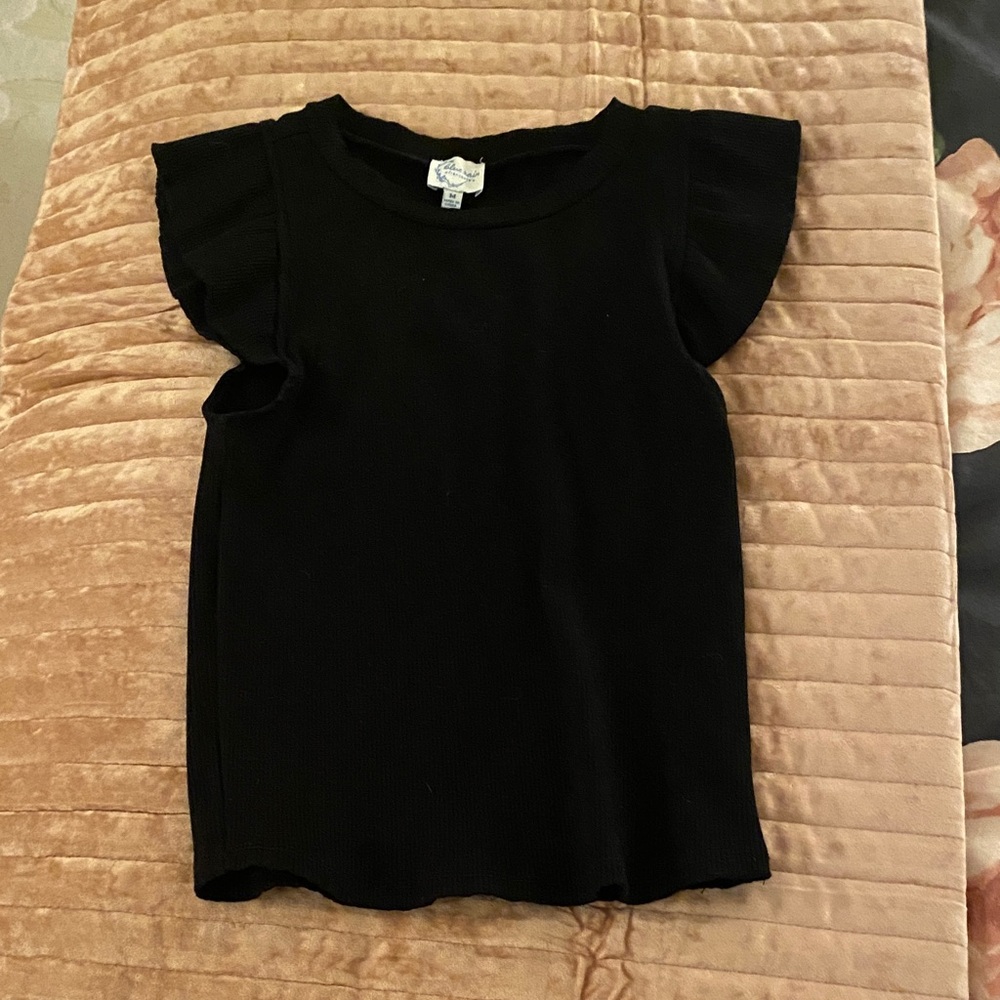 Ruffle fitted ribbed black top